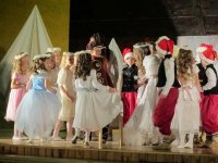 Labdarības akcija un uzvedums 