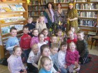 Slavenais pīlēns Tims gatavojas Lieldienām Siguldas pagasta bibliotēkā