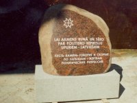 No Siguldas uz Sibīriju ceļos piemiņas akmens deportētajiem latviešiem