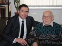 Siguldas novada Domes priekšsēdētājs sveic siguldieti 102 gadu jubilejā