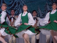 Deju kolektīvs Vizubulīte un draugi sniedz koncertu 