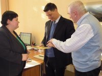 Siguldas pilsētas vidusskolā viesojās Francijas vēstniecības atašejs Patriks Molons