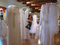 Kāzu kleitu izstādes atklāšana Morē 