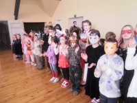 Allažu pamatskolas skolēni lustējās Ziemas karnevālā