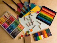 Pašvaldības finansētajā kultūras un izglītības projekta ietvaros Mores pamatskolas skolēni vasarā gleznos