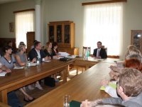 Pašvaldība līdzfinansēs daudzdzīvokļu namu piebraucamo ceļu sakārtošanu