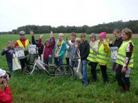 Allažu bibliotēka dāvanā saņem velosipēdu