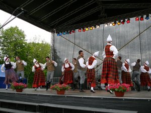 Sadancošanās Allažu pagasta Tautas namā