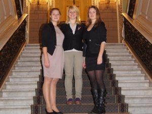 Ģimnāzijas skolnieces plūc laurus fotogrāfiju konkursā