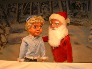 Aicina pieteikt bērnus Ziemassvētku eglīšu programmām