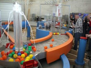 Pirmo reizi Siguldā AHHAA ceļojošā izstāde „Zinātne uz riteņiem!”