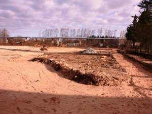 Atsāksies būvniecības darbi Siguldas 1.pamatskolas sporta laukumā
