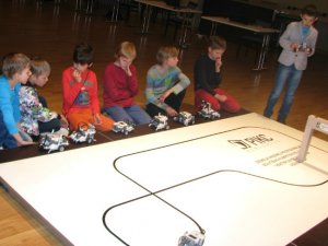 VIDEO - Siguldiešiem uzvaras Robotikas sacensībās Ventspilī 