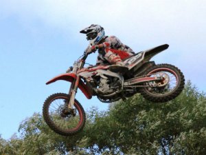 Novadnieks izcīna trešo vietu motokrosa čempionātā