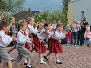 Bērnudārza „Pīlādzītis” deju kolektīvu atskaites koncerts
