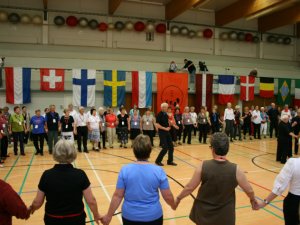 Deju kopu „Sniegaroze” un „Preilene” vadītāja piedalās senioru deju kongresā