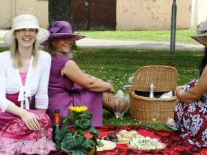 Jūlija svētdienās Siguldas Jaunās pils dārzā notiks Muzikālās brokastis