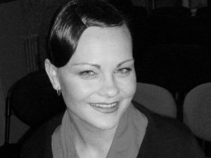 Fragmenti no operām un operetēm mecosoprāna izpildījumā