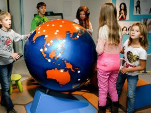 Laurenču sākumskolas skolēni dodas aizraujošās mācību prakses ekskursijās