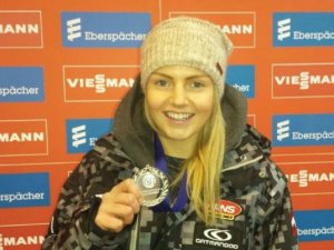 Siguldietei Zirnei 11.vieta Pasaules čempionātā kamaniņu sportā junioriem 