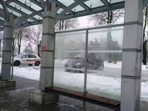 Drīzumā noslēgsies stikla konstrukciju uzstādīšana Autoostas nojumēm