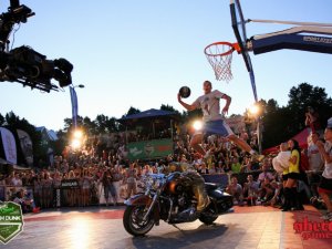 Siguldā viesosies labākie „slam dunk” meistari