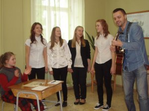 Allažu pamatskolas skolēni piedalās gudrinieku spēlē