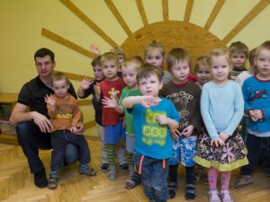 Bērnudārzā „Saulīte” ciemojas Martins Dukurs