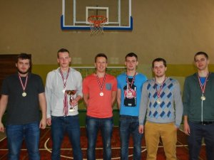 Noskaidroti basketbola čempionāta uzvarētāji