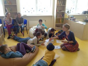 Tikšanās ar rakstnieci Luīzi Pastori Laurenču sākumskolā