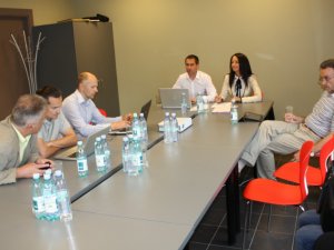 Domes deputāti tiekas izbraukuma sēdēs Laurenčos