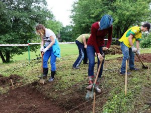 Uzsākti arheoloģiskās pārbaudes izrakumi Turaidas Jāņkalnā