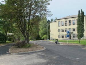 Izmaiņas satiksmes organizācijā pie Laurenču sākumskolas