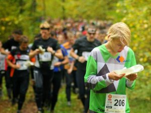 Orientieristi tiekas Siguldas rudenī