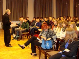 Ģimnāzisti tiekas ar Daini Īvānu