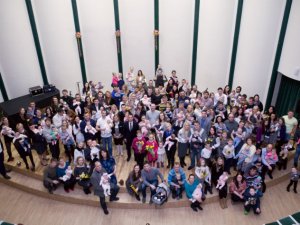 PAPILDINĀTS: Pašvaldība sveic 2014.gada otrajā pusgadā dzimušos novadniekus