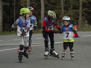 Notiks skrituļslidošanas sacensības visu paaudžu skrituļotājiem