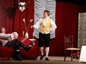 Allažu amatierteātris aicina uz izrādi „Visas labas lietas ir trīs”