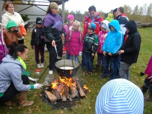 Mores pamatskola atzīmē Putras dienu