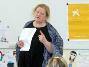 Ar novada skolēniem tiekas dzejniece Inese Zandere un ilustratore Rūta Briede