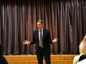 Vidusskolēnu tikšanās ar Saeimas deputātu Mārtiņu Bondaru