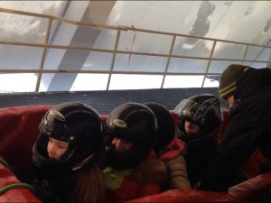 Siguldas pilsētas vidusskolas skolēni viesojas Bobsleja un kamaniņu trasē