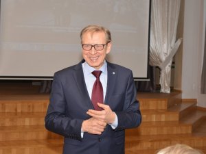 Siguldas Valsts ģimnāzijas skolēni tiekas ar Daini Ģēģeri