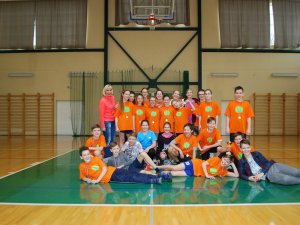 Skolu komandām panākumi Vidzemes reģiona tautas bumbas sacensībās