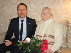 Siguldietes svin 100 un 102 gadu jubilejas