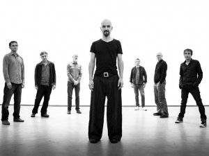 Ar Lielbritānijas alternatīvā roka grupas „James” koncertu Siguldā turpinās „Sunset festival”