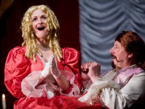 Izrāde „Dullais barons Bunduls” Allažu pagasta Tautas namā