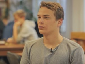 Siguldas Valsts ģimnāzijas jaunieši dalās pārdomās par skolu un sevi