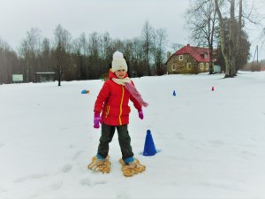 Sniega diena Mores pamatskolā