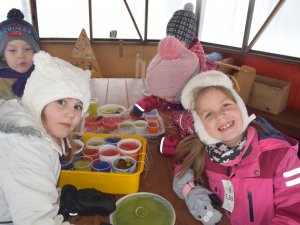 Bērnudārzā „Pīlādzītis” aizvadīta Ziemas eksperimentu nedēļa